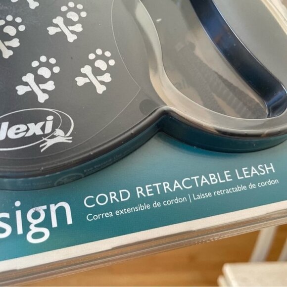 Black pattern Flexi retractable leash for medium dogs - Picture 6 of 7